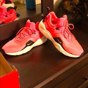 8.5 Nike AIR Huarache City Move